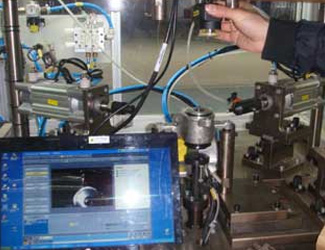 Checker能在狹小的空間內(nèi)實(shí)現(xiàn)卡環(huán)有無(wú)的檢